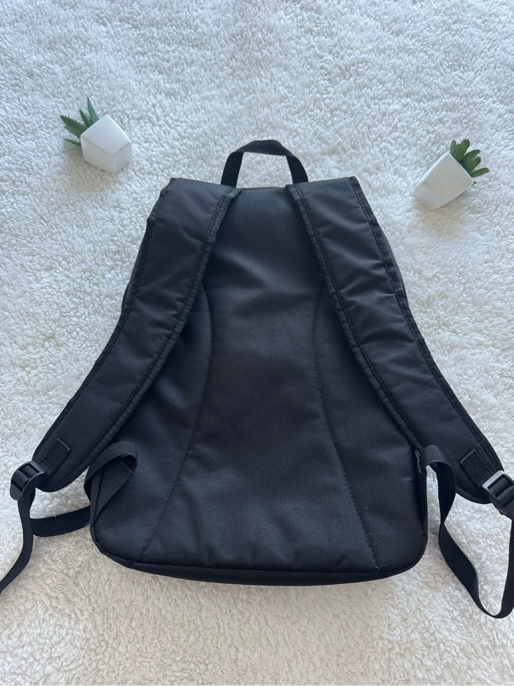 Lenovo Black Laptop Backpack with Padded Straps & Front Pocket – New